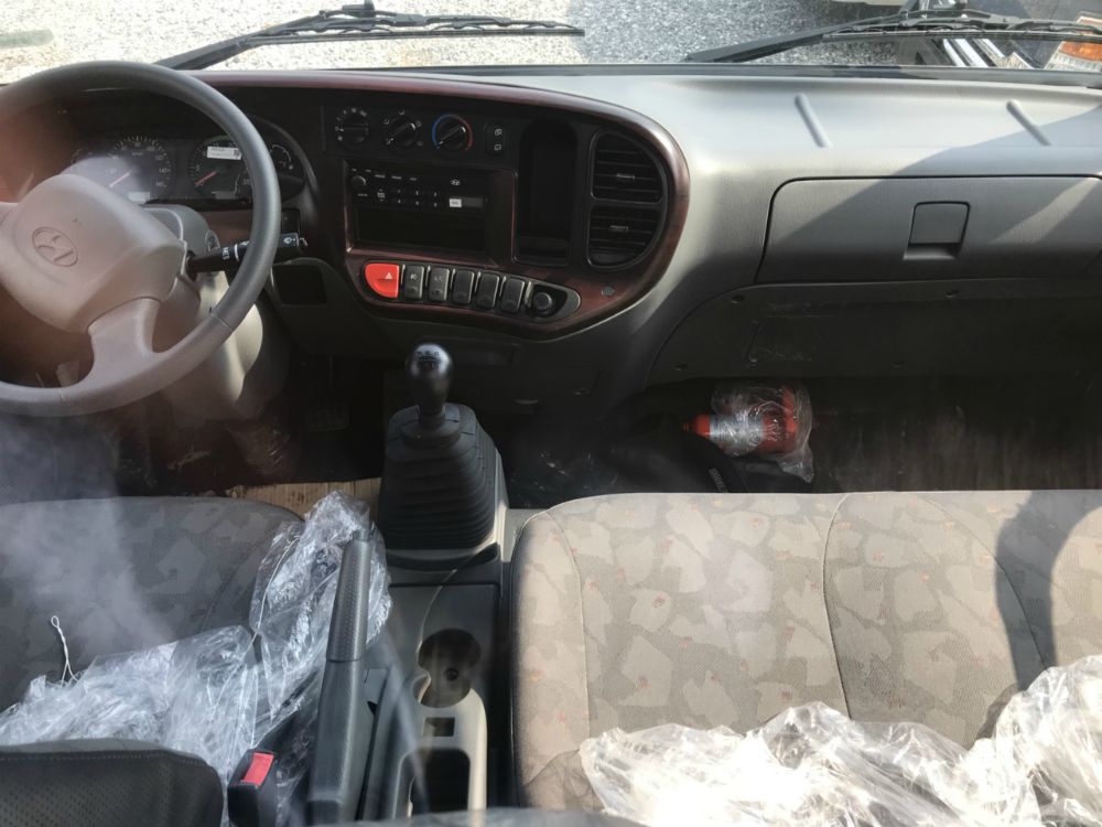 Xe tải Hyundai New Mighty W11SL thùng dài 5.6 mét